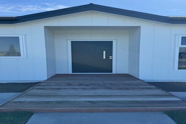 Photo of property in 32 West Place, Greenmeadows, Napier, 4112