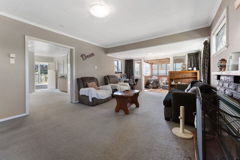 Photo of property in 12 Craig Street, Stratford, 4332