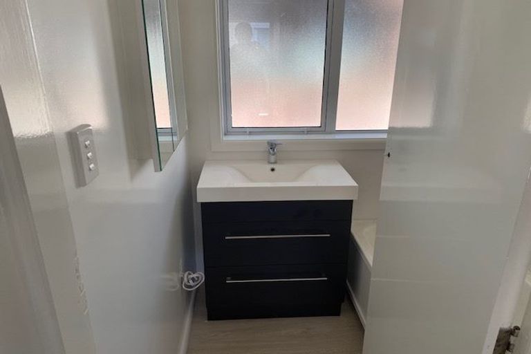 Photo of property in 2/408 Armagh Street, Linwood, Christchurch, 8011