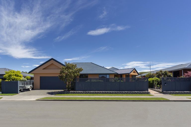 Photo of property in 2 Berkley Place, Oamaru North, Oamaru, 9400