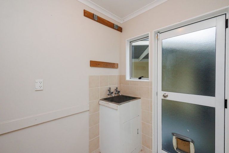 Photo of property in 12 Coromandel Court, Roslyn, Palmerston North, 4414