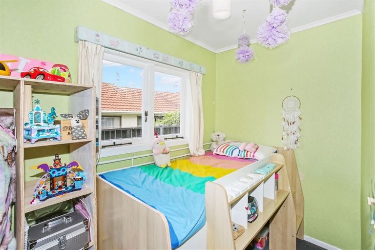 Photo of property in 22 Laurie Avenue, Papakura, 2110