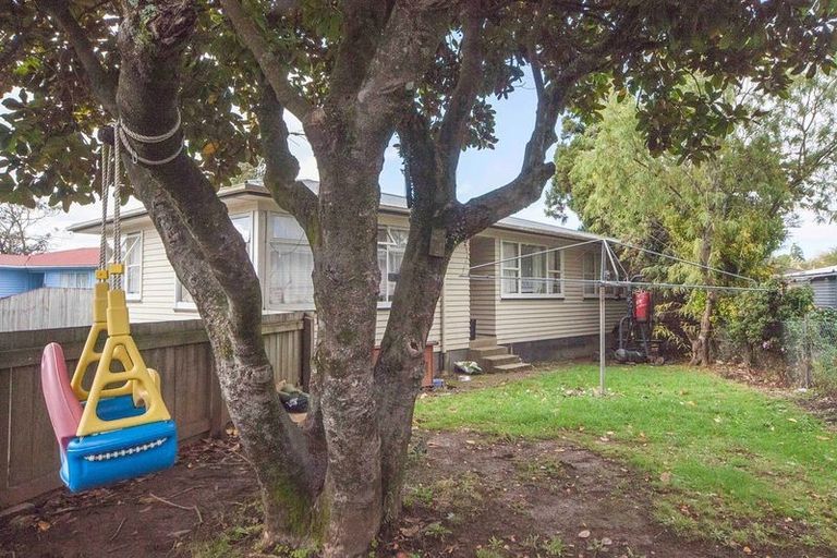 Photo of property in 99 Universal Drive, Henderson, Auckland, 0610