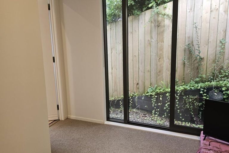 Photo of property in 30 Bellringer Road, Massey, Auckland, 0614
