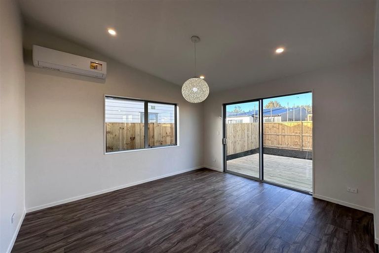 Photo of property in 16 Clayden Shuttleworth Street, Papakura, 2110