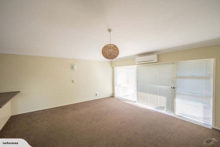 Photo of property in 1/6 Pamela Place, New Lynn, Auckland, 0600