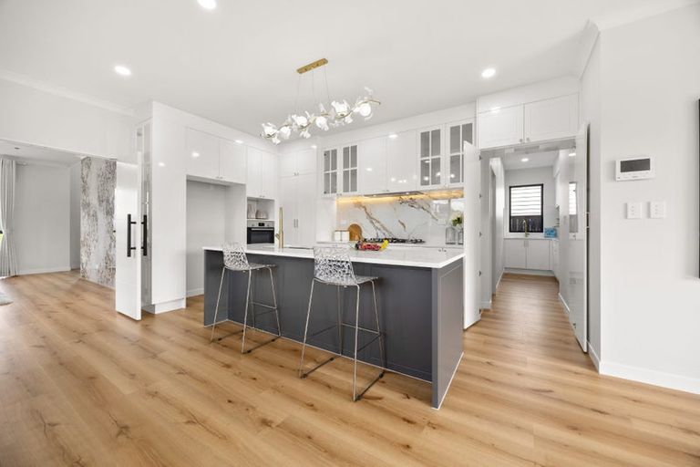 Photo of property in 35 Park Green Avenue, Rosehill, Papakura, 2113