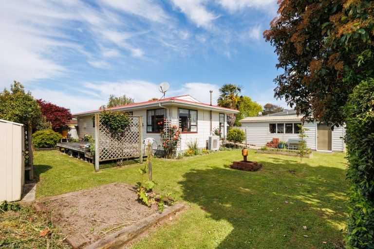 Photo of property in 11 Jupiter Street, Milson, Palmerston North, 4414
