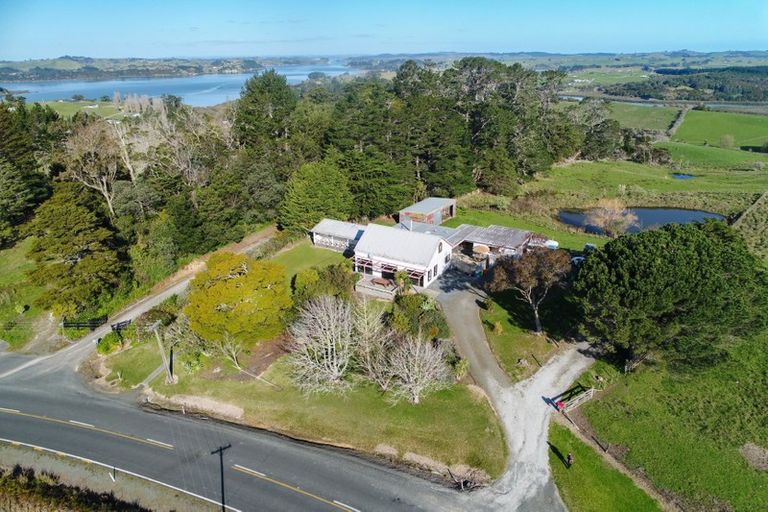 Photo of property in 127 Matakohe East Road, Matakohe, 0593