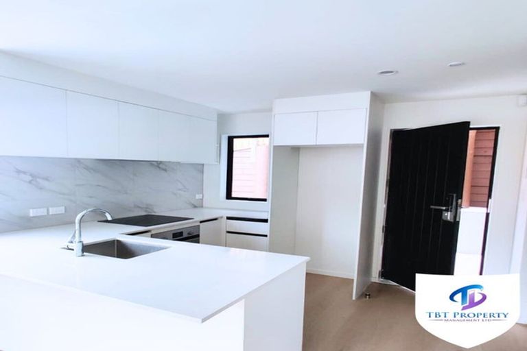 Photo of property in 3/11 Stottholm Road, Titirangi, Auckland, 0604