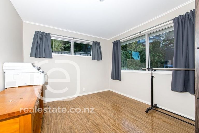 Photo of property in 50 Regency Place, Sunnynook, Auckland, 0632