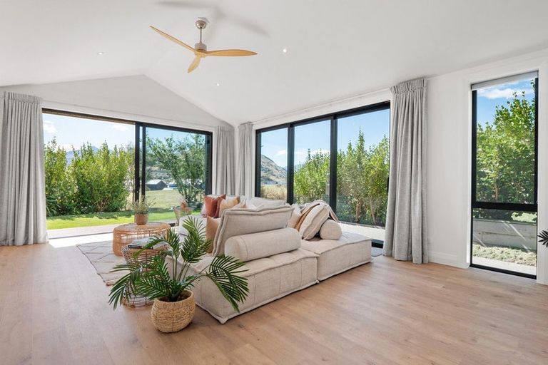 Photo of property in 7 Torridon Court, Jacks Point, Queenstown, 9371