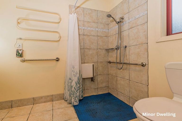 Photo of property in 772 West Coast Road, Oratia, Auckland, 0604