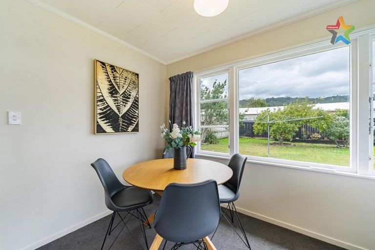 Photo of property in 145a Stokes Valley Road, Stokes Valley, Lower Hutt, 5019