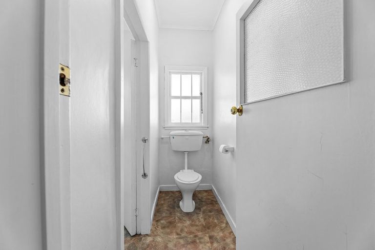 Photo of property in 1/48 Seabrook Avenue, New Lynn, Auckland, 0600