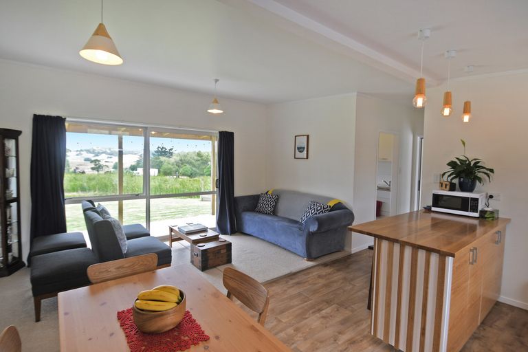 Photo of property in 3 Pavel Place, Kaiwaka, 0573