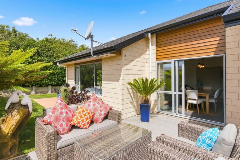 Photo of property in 8 Otupoa Way, Paraparaumu, 5032