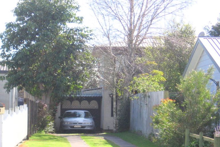 Photo of property in 23a Ngatai Road, Otumoetai, Tauranga, 3110