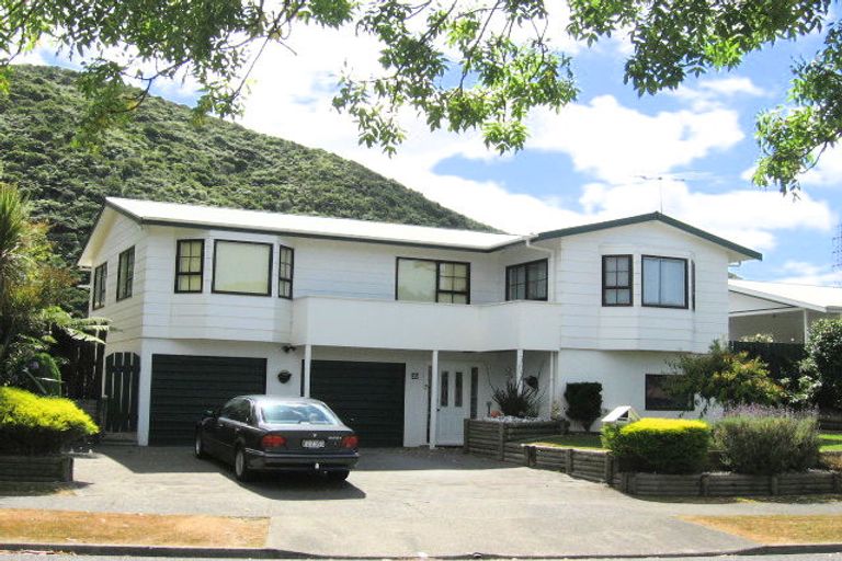 Photo of property in 39 Larchmont Grove, Totara Park, Upper Hutt, 5018