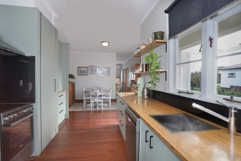 Photo of property in 61 Skerman Street, Marton, 4710