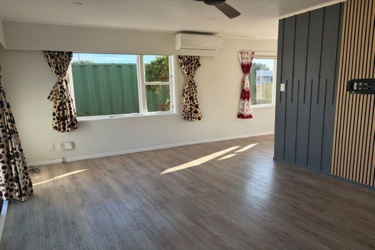 Photo of property in 44 Michael Road, Paraparaumu Beach, Paraparaumu, 5032