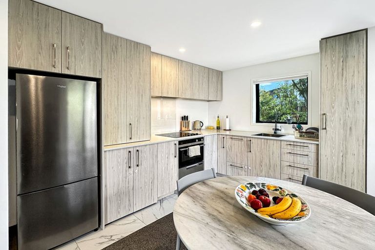 Photo of property in 3/4 Johnston Grove, Taita, Lower Hutt, 5011