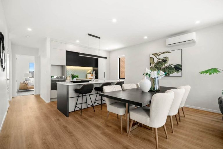 Photo of property in 43 Sunnyheights Road, Orewa, 0931