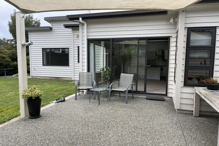 Photo of property in 10 Sun Valley Way, Wainuiomata, Lower Hutt, 5014