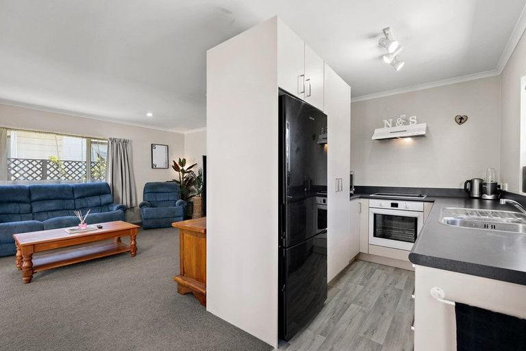 Photo of property in 4a Belray Place, Papamoa Beach, Papamoa, 3118