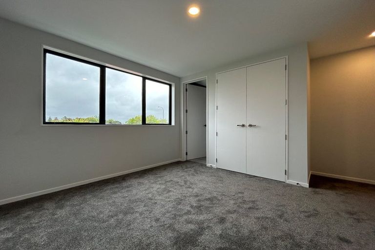 Photo of property in 2/30 Woodford Avenue, Henderson, Auckland, 0610
