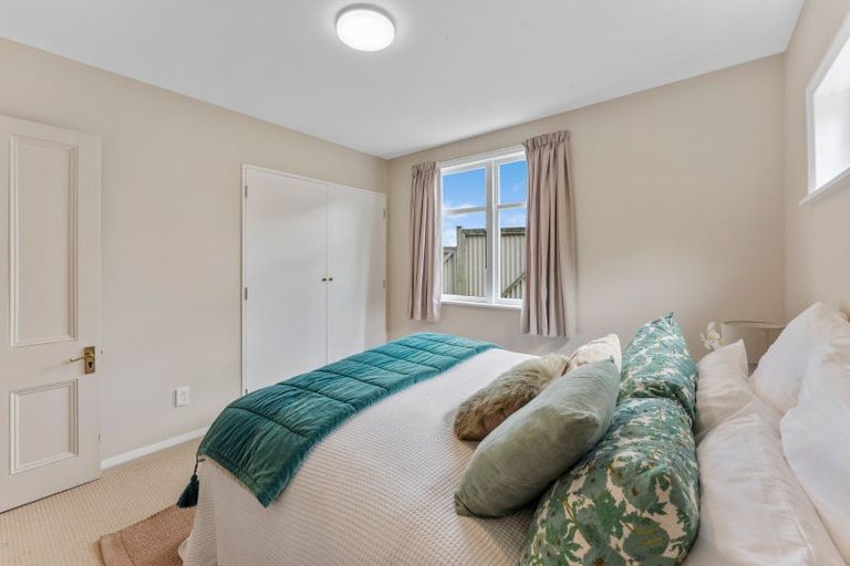 Photo of property in 25 Kiriwai Road, Paremata, Porirua, 5024