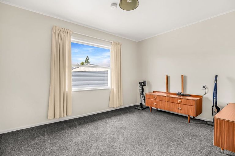 Photo of property in 5 Porikapa Road, Owhata, Rotorua, 3010