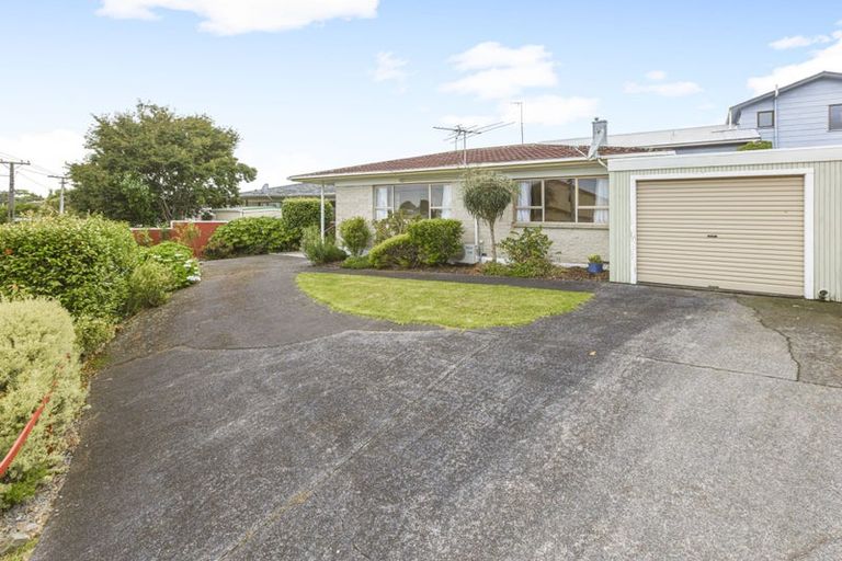 Photo of property in 2/34 Wellington Street, Papakura, 2110