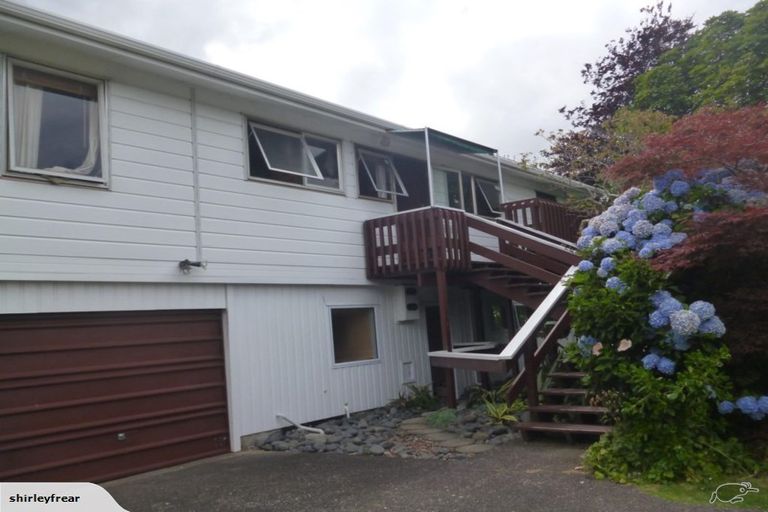 Photo of property in 13 Booker Place, Weymouth, Auckland, 2103