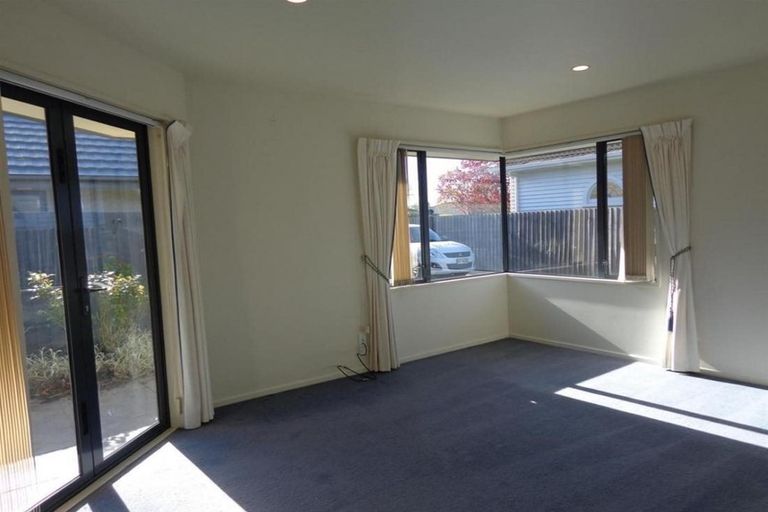 Photo of property in 30a Peer Street, Upper Riccarton, Christchurch, 8041