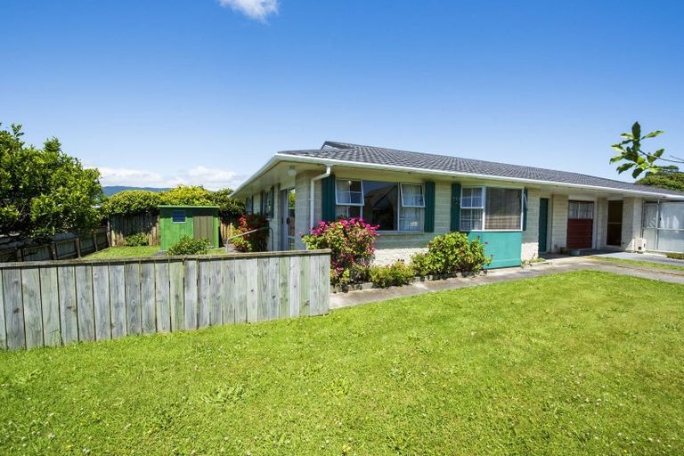 Photo of property in 25 Knights Grove, Otaki, 5512