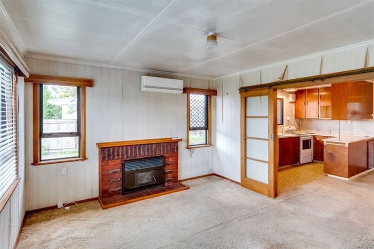 Photo of property in 3 Shackleton Street, Maraenui, Napier, 4110