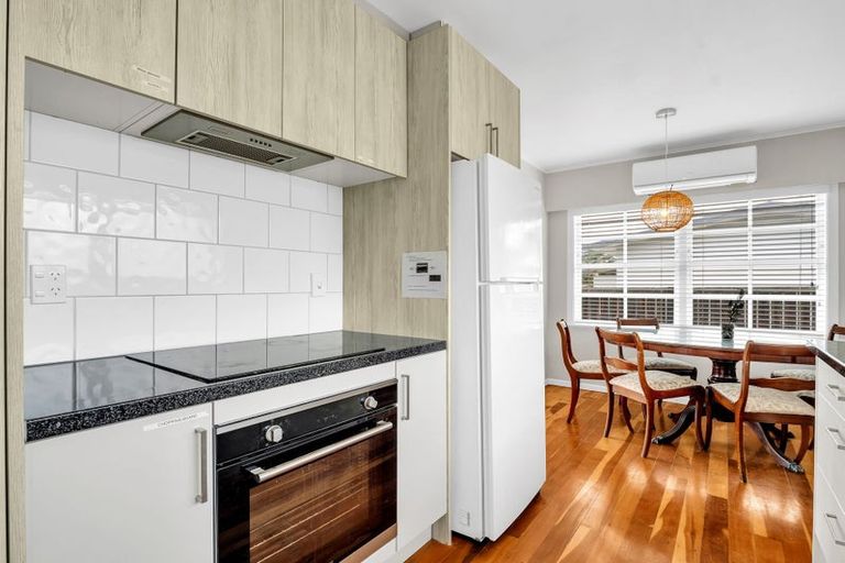 Photo of property in 27 Mckee Avenue, Fenton Park, Rotorua, 3010