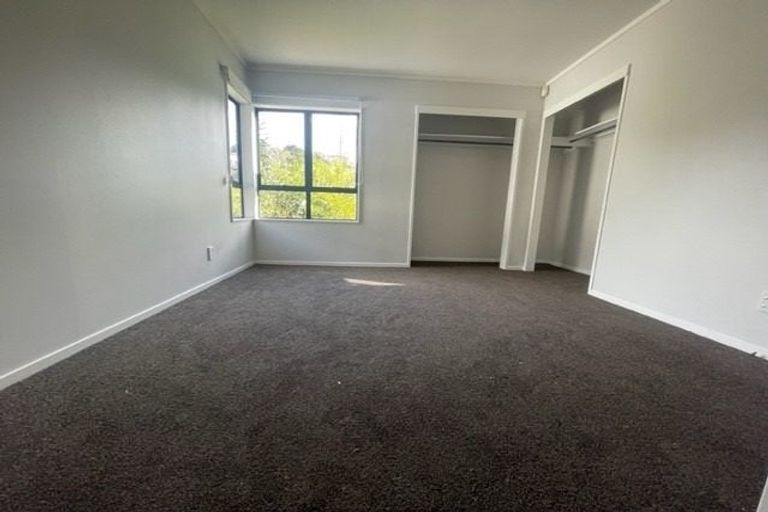 Photo of property in 48 Topliss Drive, Northcross, Auckland, 0632