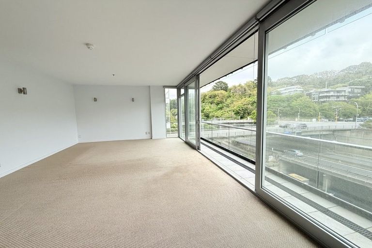 Photo of property in Montreaux Apartments, 3f/164 The Terrace, Wellington Central, Wellington, 6011