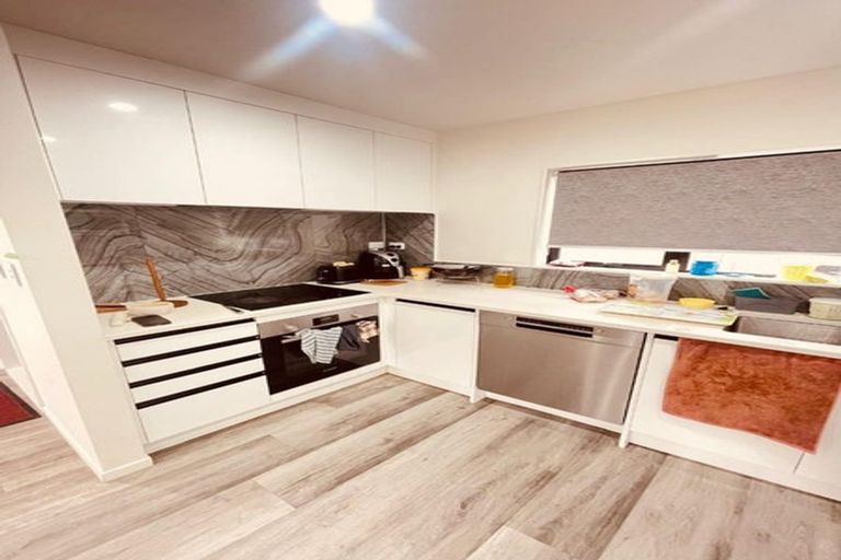 Photo of property in 4/2 Smiths Avenue, Papakura, 2110