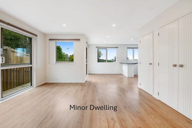 Photo of property in 47 Amorino Drive, Red Beach, 0932