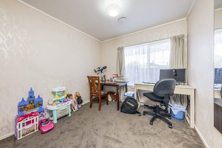 Photo of property in 5a Charisma Place, Randwick Park, Auckland, 2105