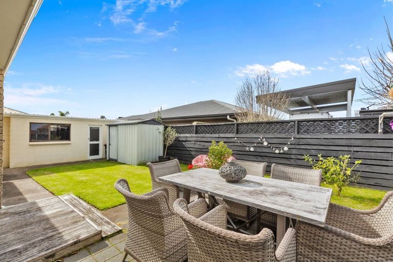 Photo of property in 1 Karaka Road, Otumoetai, Tauranga, 3110