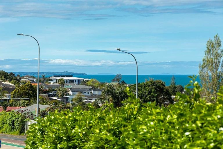 Photo of property in 109 Browns Bay Road, Browns Bay, Auckland, 0630