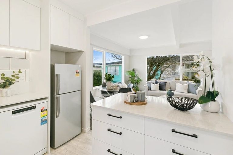 Photo of property in 49 Cypress Drive, Maungaraki, Lower Hutt, 5010