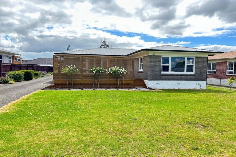 Photo of property in 5 Paterson Avenue, Pukekohe, 2120
