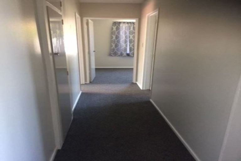 Photo of property in 2/73 Solomon Avenue, Redwood, Christchurch, 8051