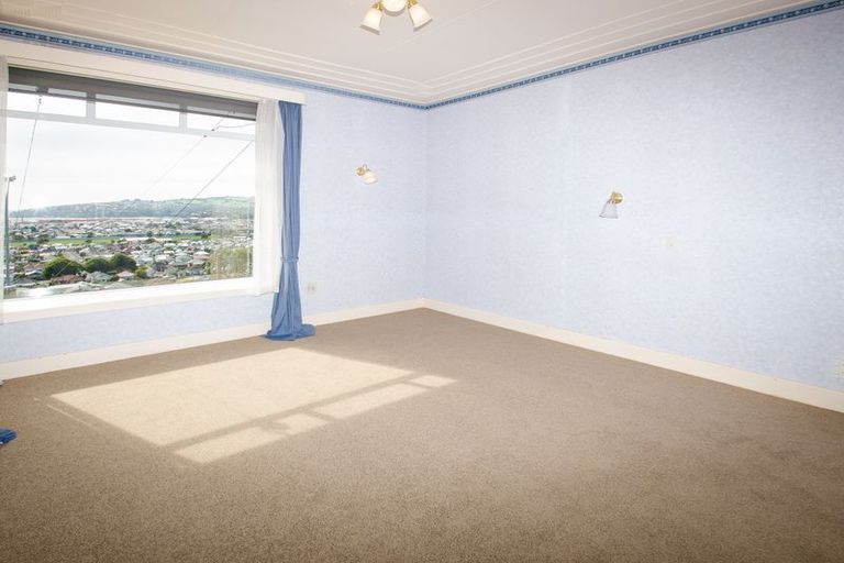 Photo of property in 42 Easther Crescent, Kew, Dunedin, 9012