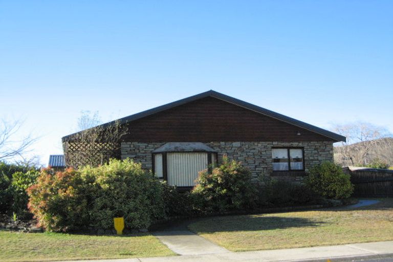Photo of property in 55 Plantation Road, Wanaka, 9305